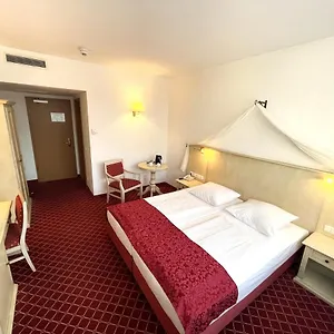 Chateau Kurfuerstendamm 4* Berlin