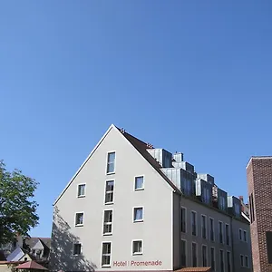Zur Promenade Hotel